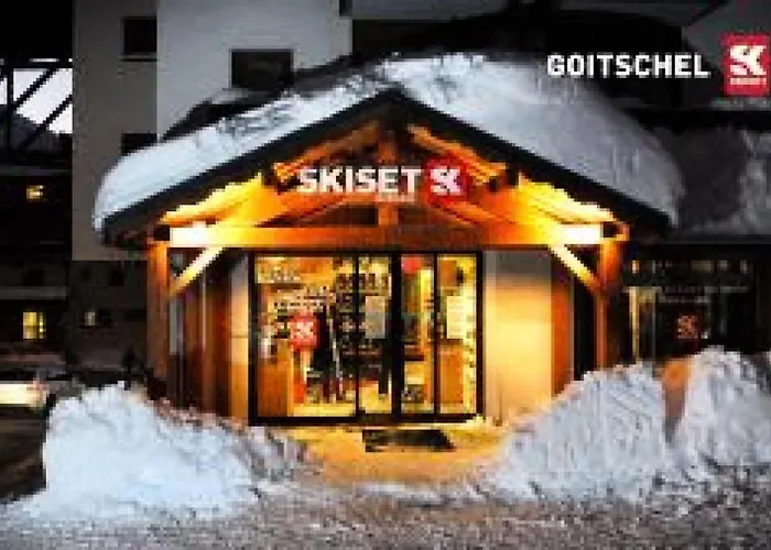 Reine Blanche - Et Bien Equipe Pour 4 Personnes Entree De Station Mae-7702 *